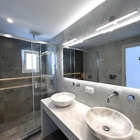 Sea House بيت ضيافة *